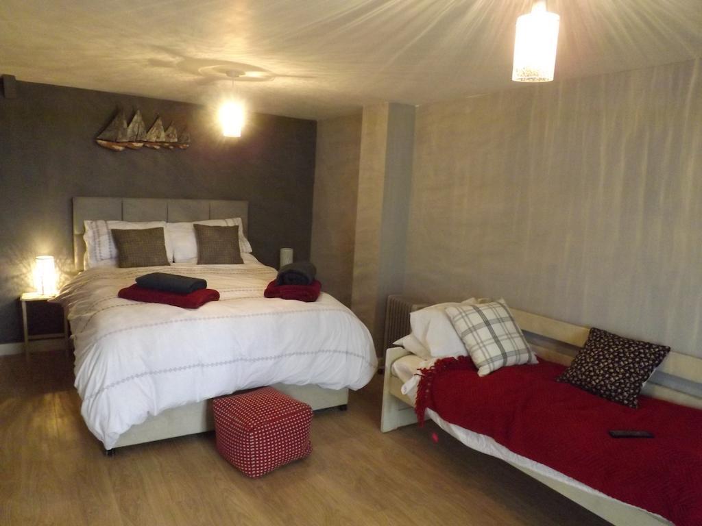 The Swallows Guest House New Quay  Ngoại thất bức ảnh