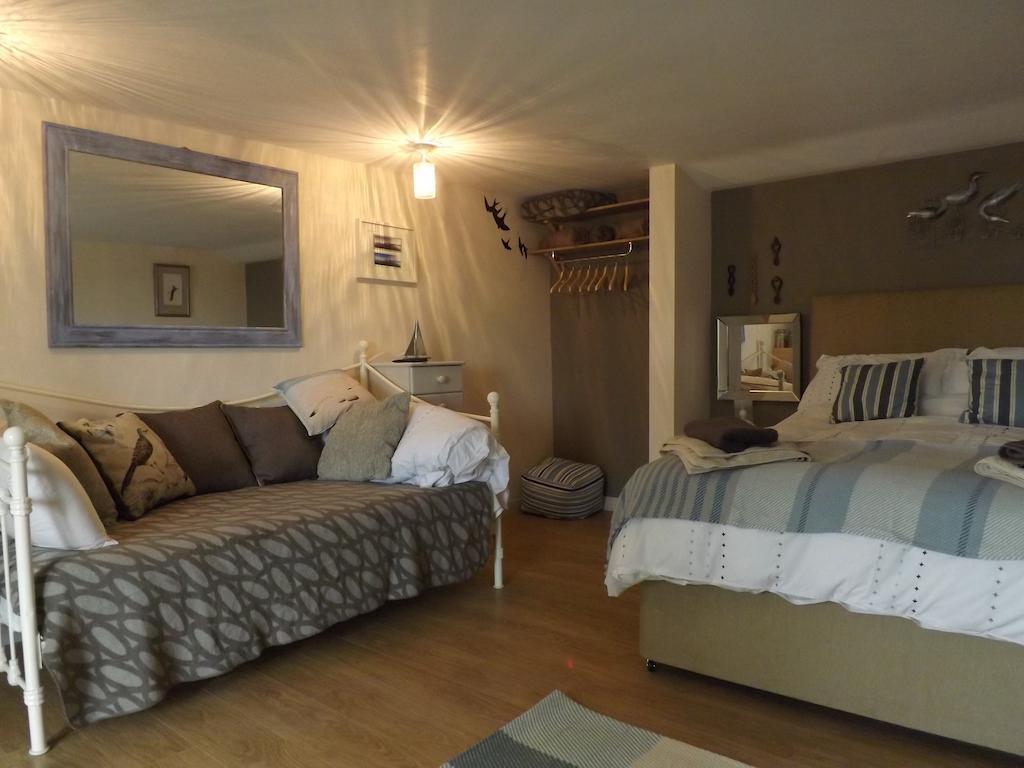 The Swallows Guest House New Quay  Phòng bức ảnh